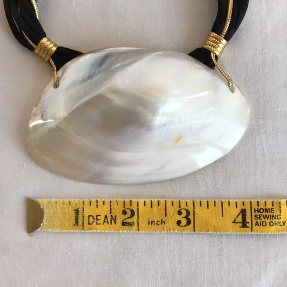 White, black, and gold shell statement necklace - Picture 4 of 5